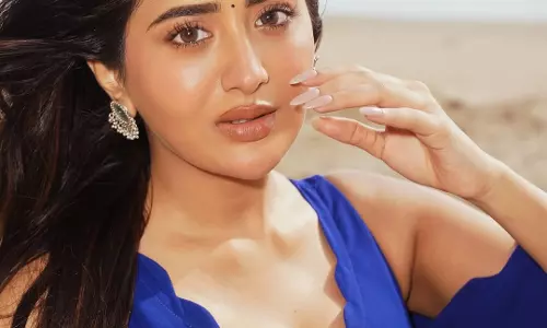 Elegance Redefined: Rashi Singh’s Latest Photoshoot Goes Viral