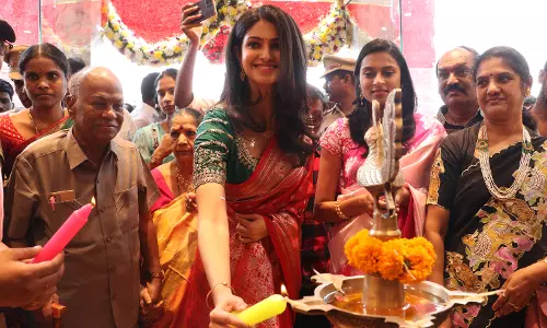 Actress Manasa Varanasi inaugurates Anutex Shopping Mall at RC Puram, Hyderabad