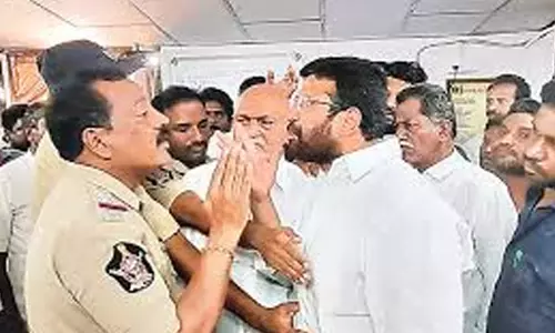 ఏపీలో మళ్లీ అదే సీన్.. ఈసారి జక్కంపూడి రాజా వంతు!