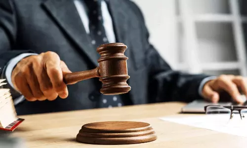 అమ్మ కోసం అన్నదమ్ముల యుద్ధం.. కోర్టుకెక్కిన కుమారులు.. అరుదైన సెంటిమెంట్!