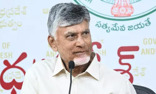 అక్క‌డ ఏం చేస్తున్నారో.. అంద‌రికీ తెలియాలి:  చంద్ర‌బాబు ఫోన్‌