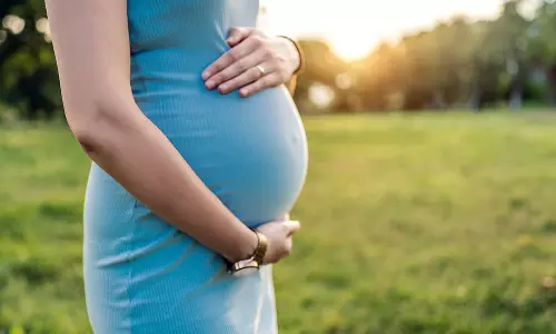 గ‌ర్భ‌వ‌తిగా ఉన్న‌ప్పుడు అభిమాని అత్యుత్సాహం!