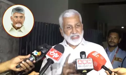 చంద్రబాబుపై విజయసాయిరెడ్డి తీవ్ర వ్యాఖ్యలు.. టీడీపీలో కనిపించని స్పందన!
