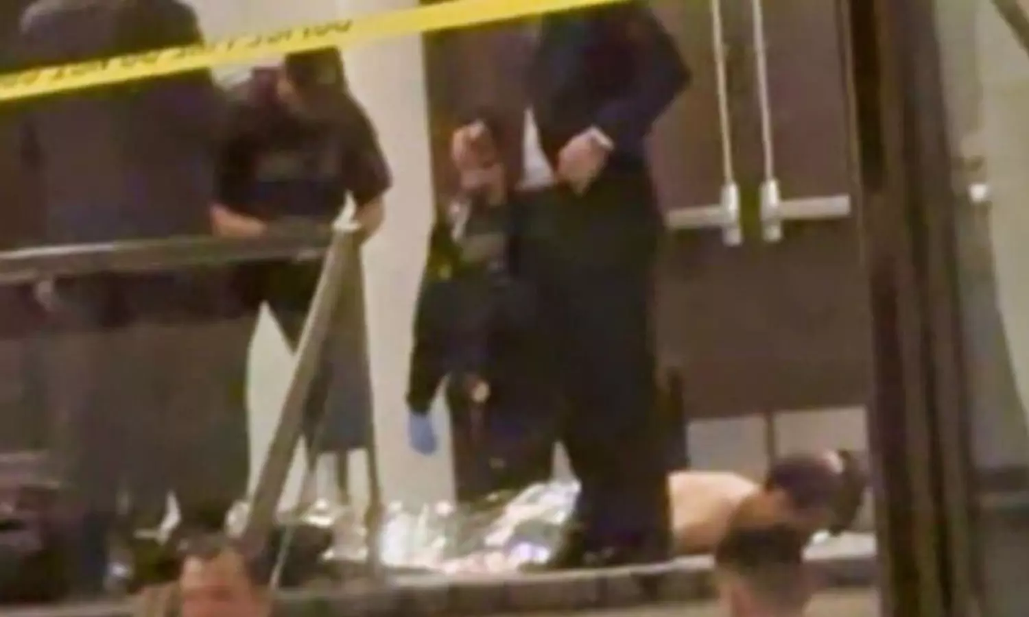 ట్రంప్ విందు వేదిక దగ్గర్లో కాల్పుల కలకలం!