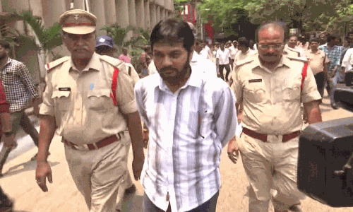 చంపి శవాలు మాయం చేస్తా...అనంతమైన బెదిరింపు