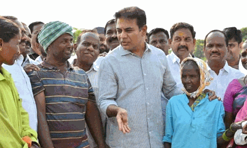 సిరిసిల్ల‌లో కేటీఆర్ ప‌ర్య‌ట‌న‌.. చెల్లిపై నో కామెంట్‌!