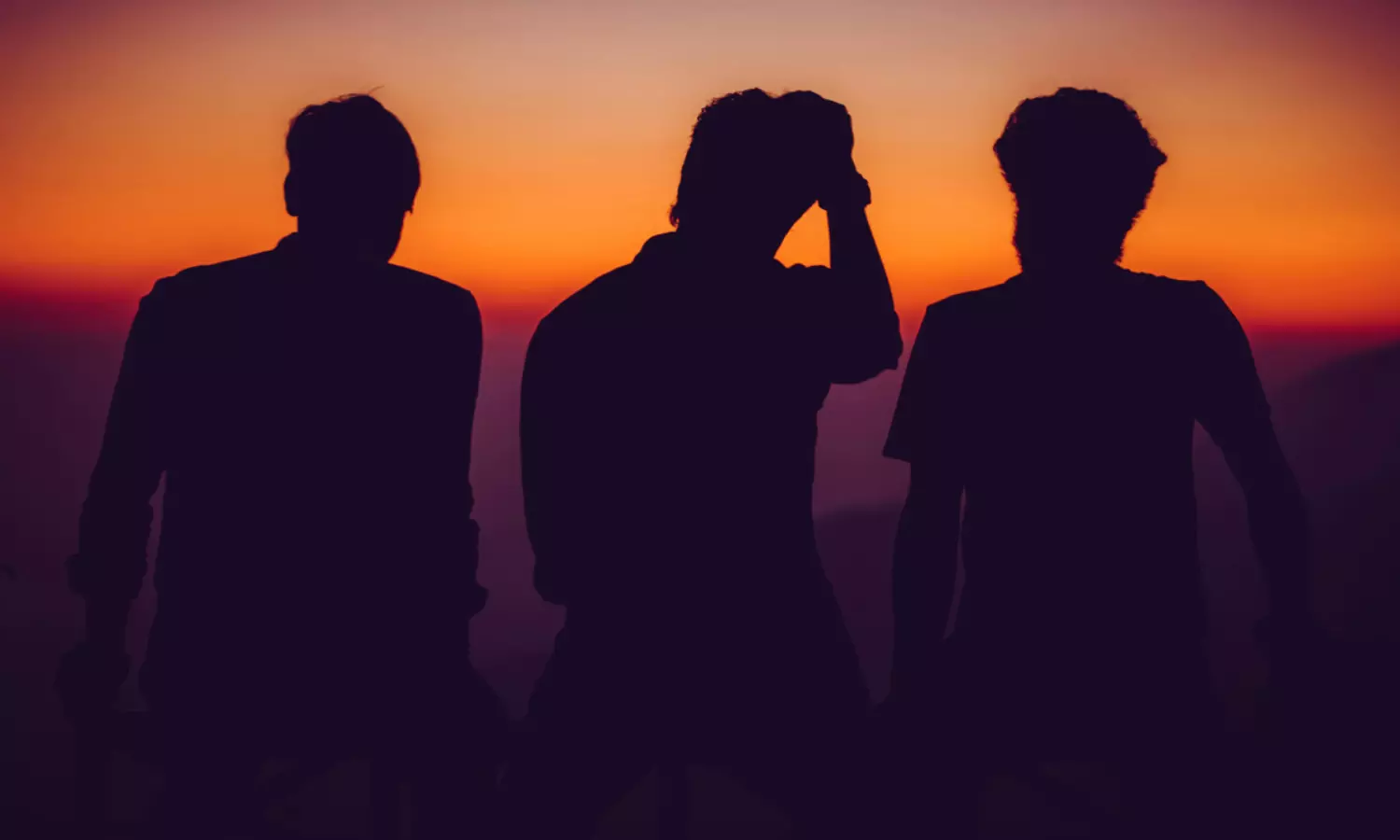 యువ దర్శకుల భారీ లక్ష్యాలు!