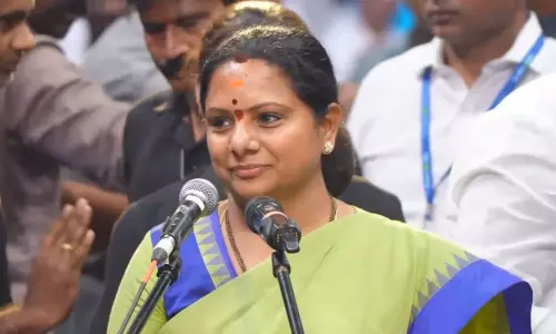 బీఆర్ఎస్ ఆవిర్భావ వేళ‌... క‌విత భారీ కౌంట‌ర్‌!