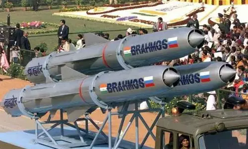 సగానికి పడిపోయిన బ్రహ్మోస్ ఉత్పత్తి..! నిపుణుల బదిలీల ఎఫెక్టేనా?