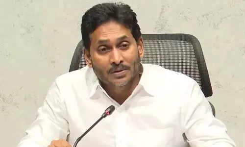 జ‌గ‌న్ 10 అడుగులు.. టీడీపీ 100 అడుగులు.. బాబా మ‌జాకా.. !