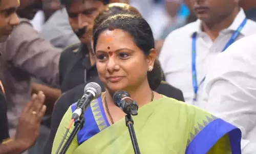 కవితక్క పార్టీ...లైట్ తీస్కో !