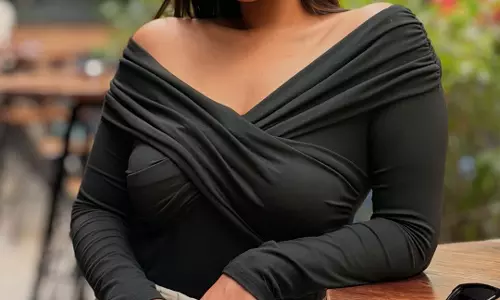 Inaya Sulthana Stuns In Chic Black Outfit looks