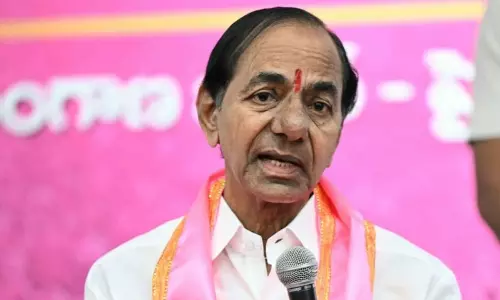 బీఆర్ఎస్ ఆవిర్భావ సభలో కేసీఆర్ ఫైర్.. మళ్లీ ఫామ్ లోకి గులాబీ బాస్..