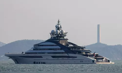 అమెరికా దిగ్బంధనాన్ని దాటిన రష్యన్ కుబేరుడి నౌక.. హర్మూజ్‌లో ‘నార్డ్’ సాహసం..!