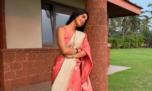 Pooja Hegdes Pics At Her Home Town Steal Attention