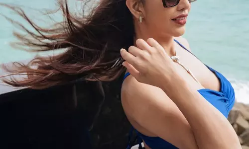 Daksha Nagarkars Blue Outfit Steals the Show