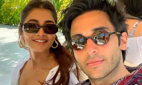 నిండా ప్రేమలో మునిగిన బుట్టబొమ్మ.. ఎవరా మిస్టరీ మ్యాన్?