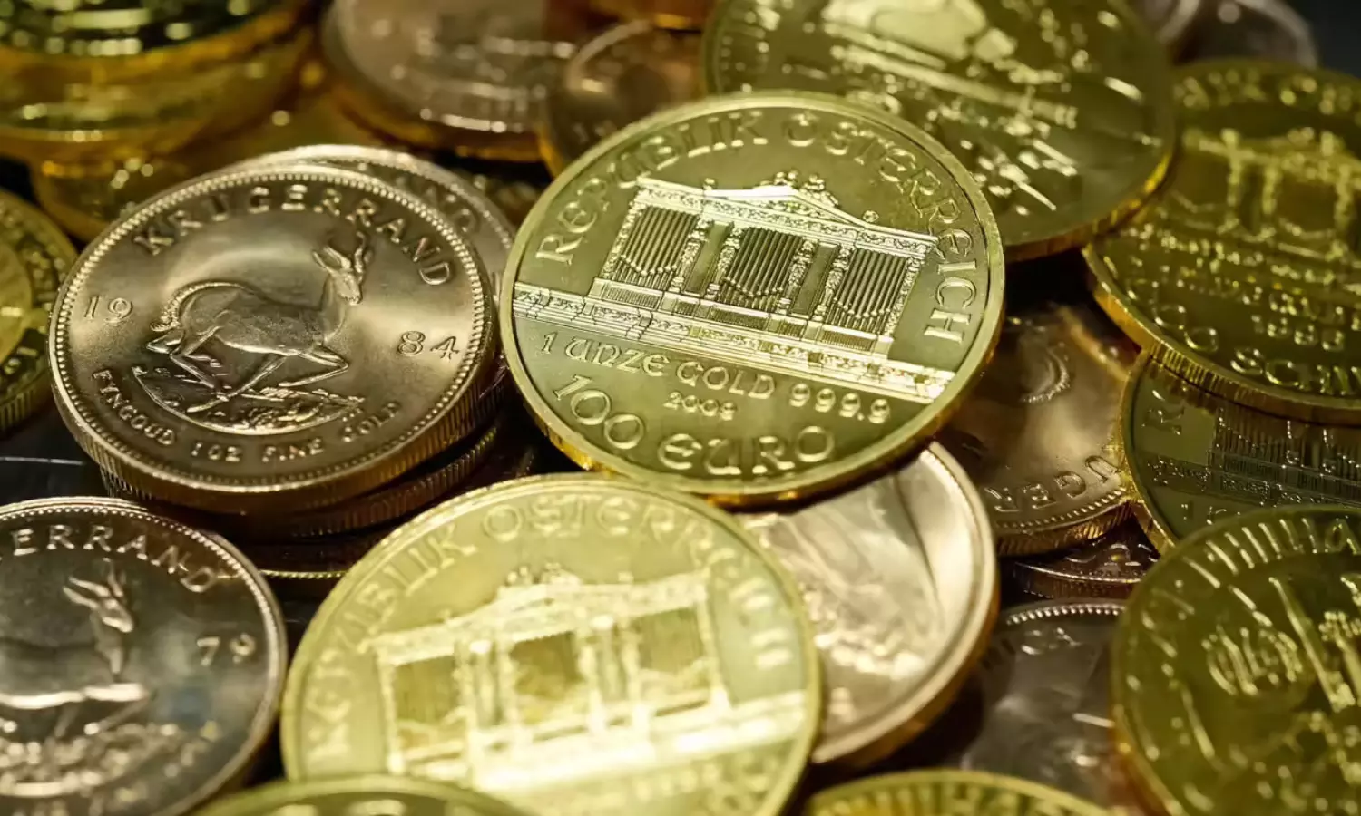 బంగారం ధర 8 వేల డాలర్లకు చేరుతుందన్న నిపుణుల అంచనా!