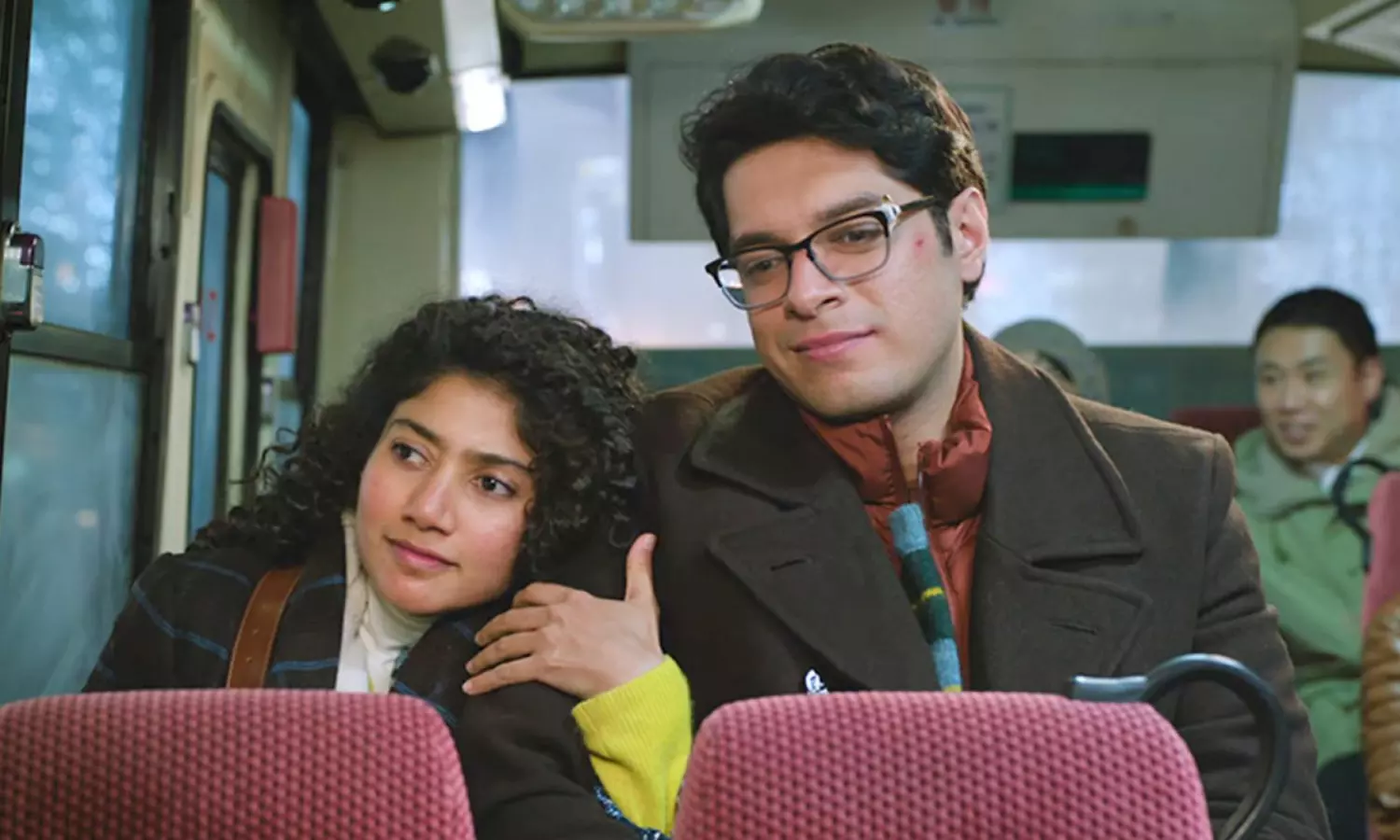 నెల ముందే బుకింగ్స్... అయినా రెస్పాన్స్ జీరో?