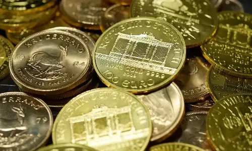 బంగారం ధర 8 వేల డాలర్లకు చేరుతుందన్న నిపుణుల అంచనా!