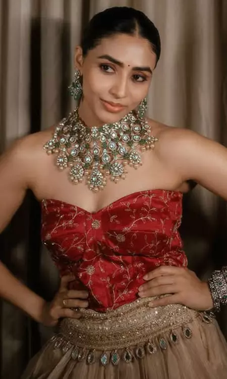 Sapthami Gowda Stuns in Traditional Look, Wins Hearts Nationwide