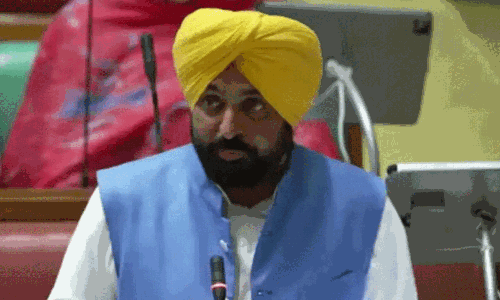 పంజాబ్ అసెంబ్లీలో కలకలం: సీఎం తాగి వచ్చాడంటూ  ఆరోపణలు