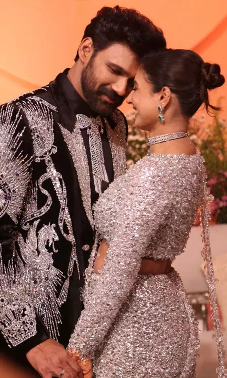 Inside Bellamkonda Sreenivas & Kavyas Stunning Wedding Reception Set-1