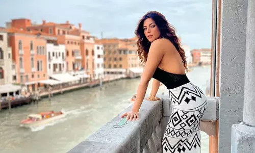 Shama Sikander Stuns in Glamorous Balcony Photoshoot with Wanderlust Vibes