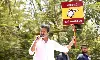 దళపతి విజయ్ ప్రభంజనం: ఎంజీఆర్, జయలలిత వారసత్వాన్ని నిల‌బెడ‌తాడా?