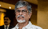 రండి మా అబ్బాయితో చేతులు క‌ల‌పండి: కాంగ్రెస్‌కు విజ‌య్ తండ్రి పిలుపు