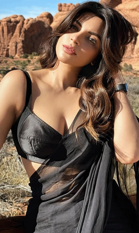 Shama Sikander Captures Serenity and Beauty in a Breathtaking Desert Frame