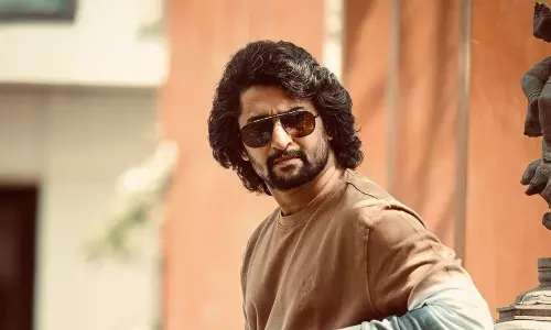 Hero Nani Hails Vijay, References Pawan Kalyan!