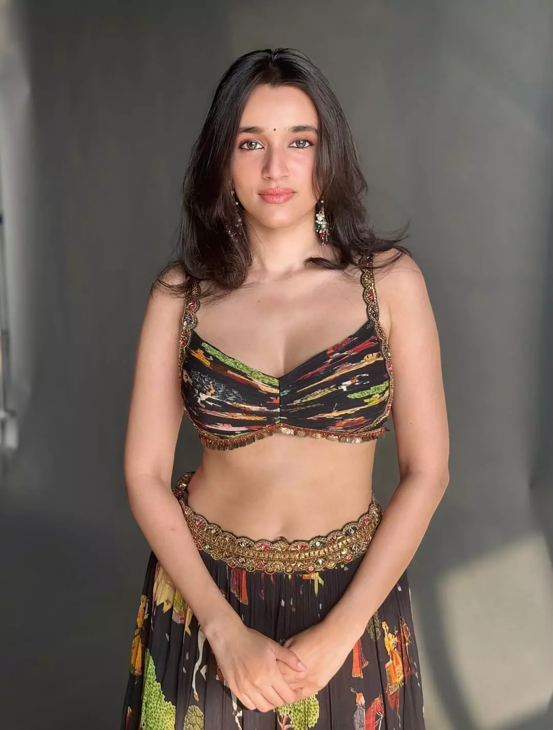 Soft Glam Magic: Nuveksha’s Stunning Yellow Moment Soft Glam Magic: Nuveksha’s Stunning Yellow Moment