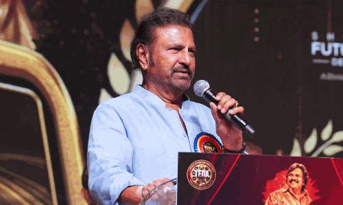 జయసుధ నాకు సోదరి.. కానీ జయప్రద కాదు!-MB కామెంట్