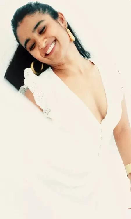 Chaitra J Achar Rocks White with Confidence!