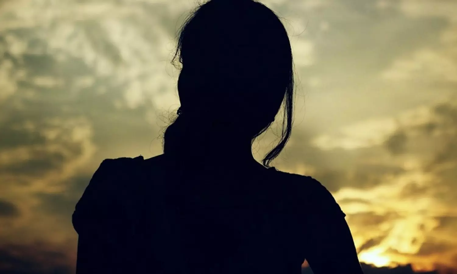 Young Beauty… Will One Bold Decision Put Her Career Back on Track?