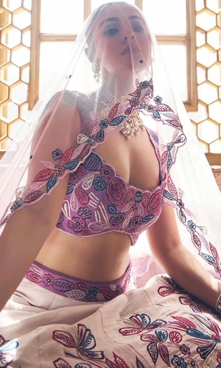 Keh Do Na : Sidhika Sharma’s Mesmerizing Bridal Elegance
