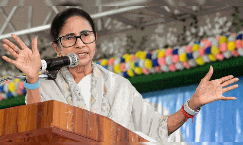 మమత మకాం అక్కడేనట...రఫ్ ఆడిస్తారా ?