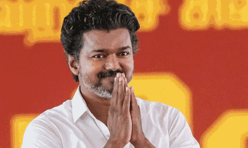 డీఎంకే-అన్నాడీఎంకే పొత్తుకు బ్రేక్.. విజయ్ కోర్టులో బంతి.. అధికారానికి దారేది?