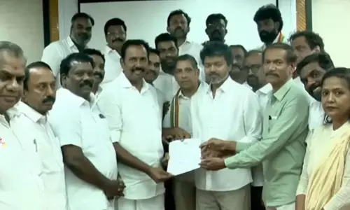 విజయ్‌కు సీపీఐ, వీసీకే మద్దతు.. ప్రభుత్వ ఏర్పాటుకు గ్రీన్ సిగ్నల్?