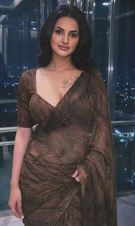 Jyoti Poorvaj Dazzles in Brown Saree