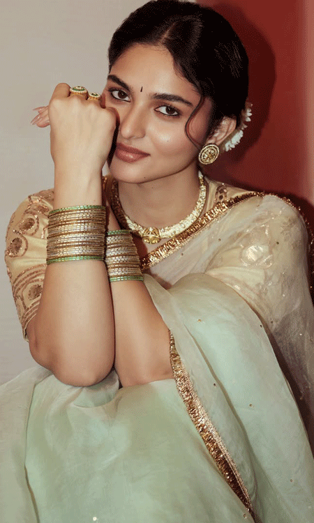 Kayadu Lohar Stuns in Mint Green Saree With Timeless Traditional Elegance