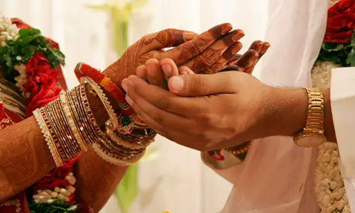 ఆధ్యాత్మిక వివాహాలు: భవిష్యత్తు ట్రెండ్‌కు యువహీరో చూపిన దారి!