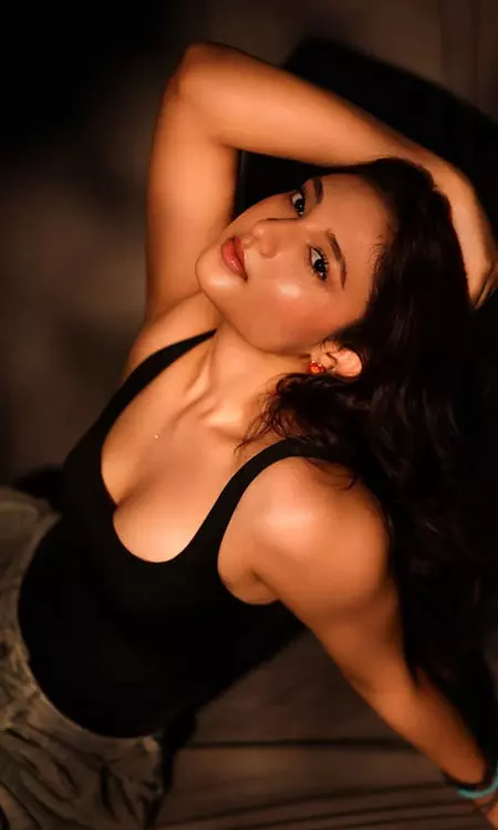 Ritika Nayak’s Black & White Magic The Photo That’s Winning Hearts
