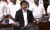 అసెంబ్లీలో దళపతి మాస్ ఎంట్రీ.. సీఎం సీట్లో కూర్చున్న విజయ్!