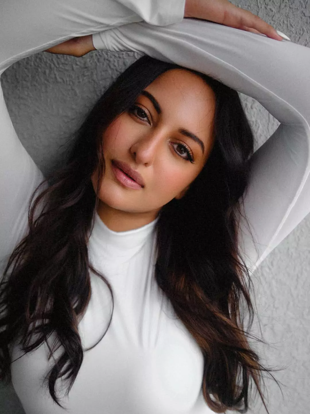 Sonakshi Sinha Stuns In Elegant White Ruched Outfit Sonakshi Sinha Stuns In Elegant White Ruched Outfit