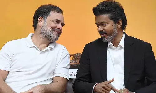 రాహుల్, విజయ్ వీడియోపై దేశంలో రచ్చ.. అసలు ఎక్కడికి వెళ్లింది.. మళ్లీ ఎలా తిరిగి వచ్చింది.. నిలదీస్తున్న కాంగ్రెస్..
