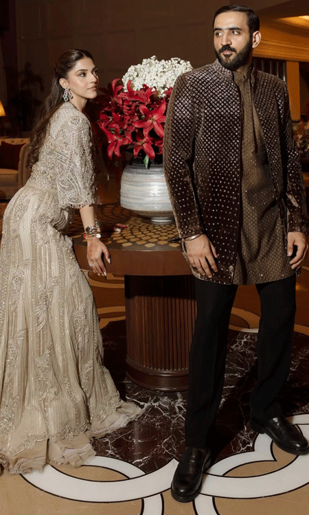 Mehreen Pirzada Shares Adorable Night Photos With Arsh Aulakh