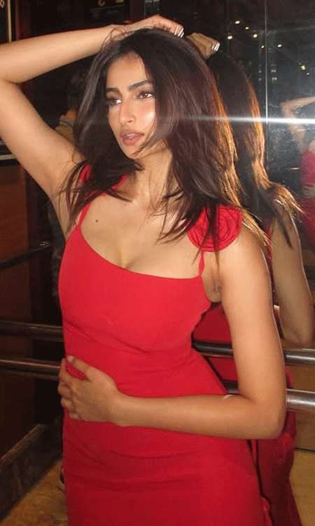 Palak Tiwari: Beauty, Boldness & a Bright Future Ahead