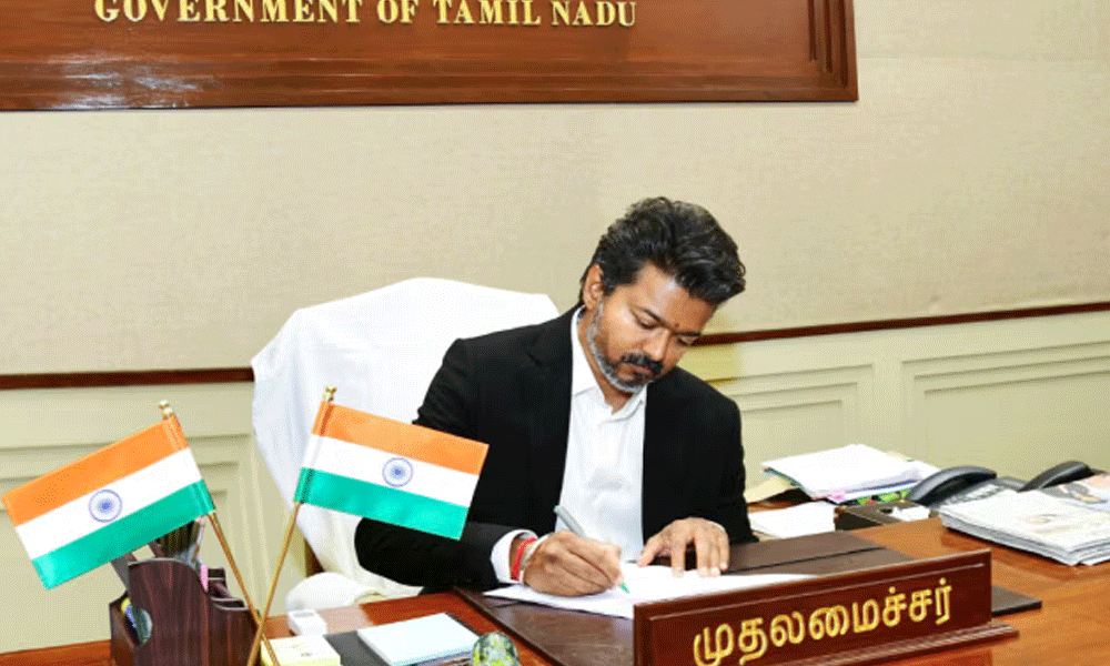 విజయ్ మాస్టర్ స్ట్రోక్ : ఆ పార్టీలు కరివేపాకు లేనా ?